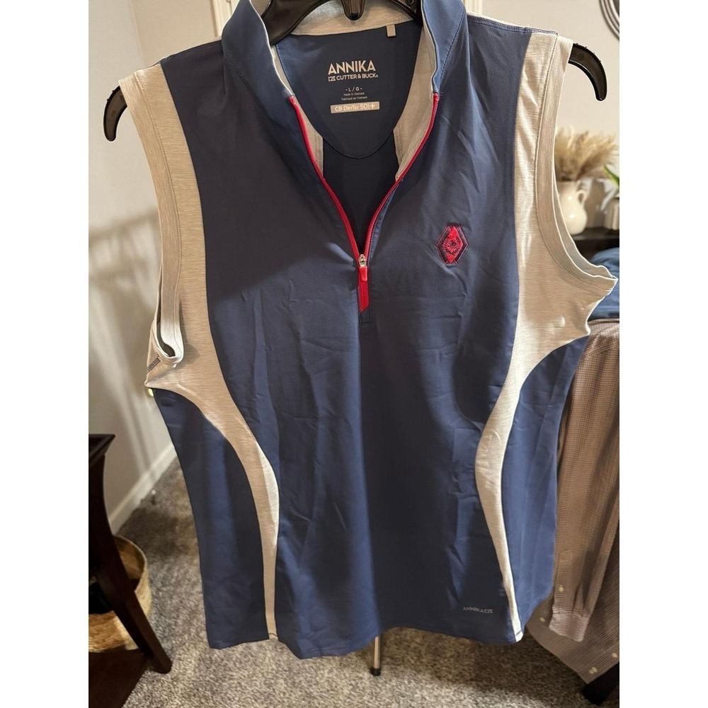 Annika Women's top size L
